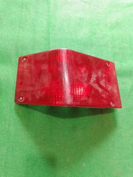 ĐÈN HẬU SK200-3: ĐỎ - CONG- TRÁI