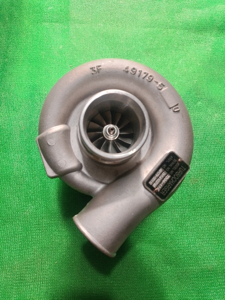 TUR BO  R200/6D16 TD06 GARRET.ĐẾ 3BL TÂM 65.CỔ HÚT(42*53) CỔ GIÓ(53*62) XẢ 3BL TÂM 70