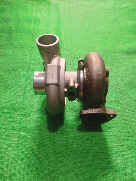 TUR BO  R200/6D16 TD06 GARRET.ĐẾ 3BL TÂM 65.CỔ HÚT(42*53) CỔ GIÓ(53*62) XẢ 3BL TÂM 70