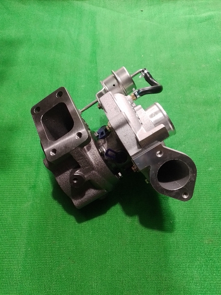 TUR BO SK200-8 JO5E CÓ ĐIỀU TỐC - SL/HWE .ĐẾ(44*85) CỔ HÚT(43*63) TÂM CỔ HÚT 72.CỔ GIÓ(53*62) ĐẾ CÓ 2 LỖ GẦN LÀ REN