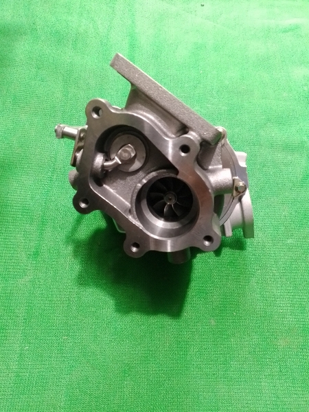 TUR BO SK200-8 JO5E CÓ ĐIỀU TỐC - SL/HWE .ĐẾ(44*85) CỔ HÚT(43*63) TÂM CỔ HÚT 72.CỔ GIÓ(53*62) ĐẾ CÓ 2 LỖ GẦN LÀ REN