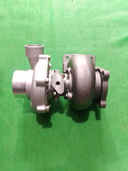 TUR BO EX200-2/6BD1_SL.ĐẾ(70*82) CỔ HÚT(44*54) CỔ GIÓ(69*76) CỔ XẢ 4BL TÂM 113/1 CHÂN ĐẾ CÓ REN