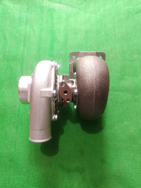TUR BO PC200-3/6D105 /TO4B59 .đế 70*82* cổ hút 43*51*cổ gió 69*76 GARET ĐỎ BH 03 THÁNG ( KÈM ĐK)