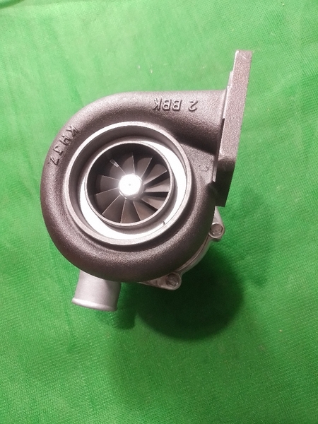 TUR BO PC200-3/6D105 /TO4B59 .đế 70*82* cổ hút 43*51*cổ gió 69*76 GARET ĐỎ BH 03 THÁNG ( KÈM ĐK)