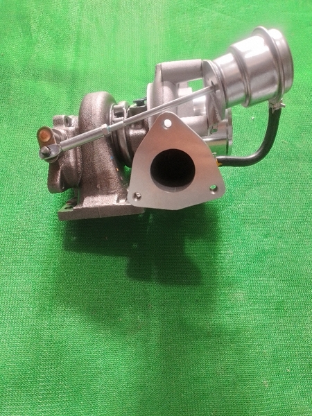 TUR BO PC130-7/8/4D95 TD04L-CÓ ĐIỀU TỐC-SL.ĐẾ(40*73)CỔ HÚT BẮT 3BL TÂM 67 PHI LỖ 38.CỔ GIÓ(67*78)CỔ XẢ BẮT 4BL