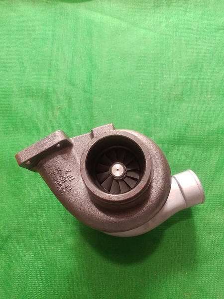 TUR BO PC200-6 6D102 HX35 ĐẾ(45*86) DAGE/GARET/HOLSET