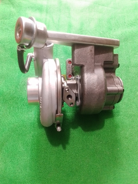 TU BO HX35W PC200-8 6D107 Có điều tốc*Cổ gió (66*86)*hút(42*52) xả(66*78)chân bắt máy 45*86* tâm lỗ dầu 50 - HOSET