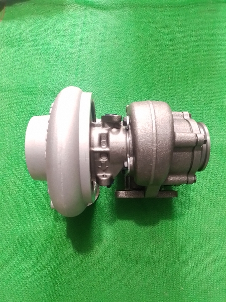 TUR BO  PC200-7 220-7 HX35W CÓ ĐIỀU TỐC CỔ LOE ĐẾ(45*86) CỔ HÚT(54*74) CỔ GIÓ(50*102) SL
