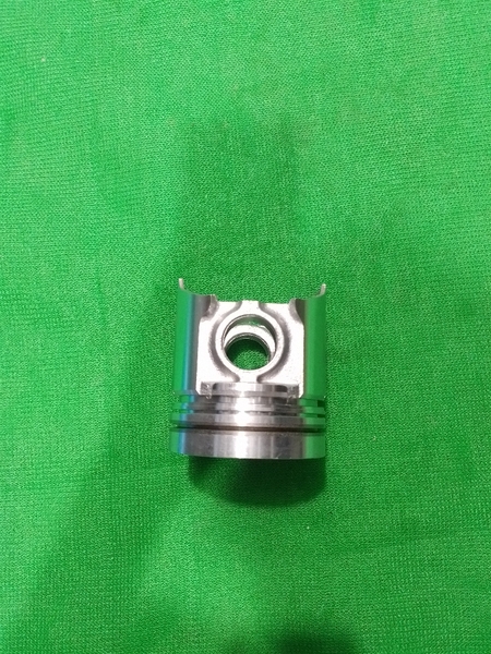 PISTON 4D95 ĐỈNH TÉP KẸP THÉP H104 IZ N ( ĐI XÉC MĂNG 1 VÁT )