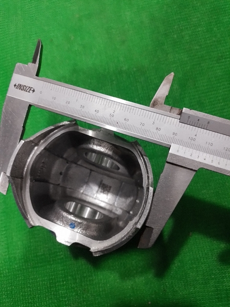 PISTON 4D95 ĐỈNH TÉP KẸP THÉP H104 IZ N ( ĐI XÉC MĂNG 1 VÁT )