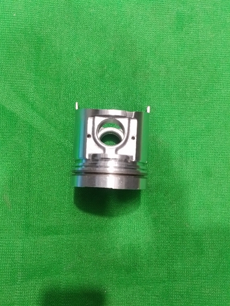 PISTON 4D95 TRÒN 50 NHỌN H104 - XE NÂNG - IZM NHẬT