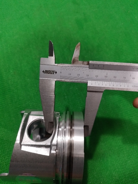 PISTON 6D95L VUÔNG (2121) NỔ 55 H94 IZUM-N