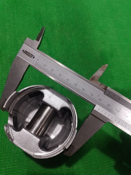 PISTON 4D84-3 ắc đến đỉnh 34 + XM N.TRÒN NHỌN ko kẹp thép KONEKS