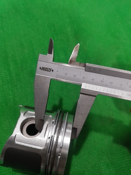 PISTON 4D84-3 ắc đến đỉnh 34 + XM N.TRÒN NHỌN ko kẹp thép KONEKS