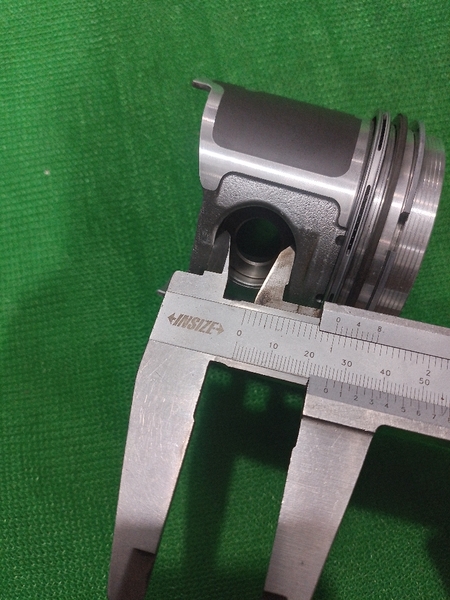 PISTON 4D84-3 ắc đến đỉnh 34 + XM N.TRÒN NHỌN ko kẹp thép KONEKS