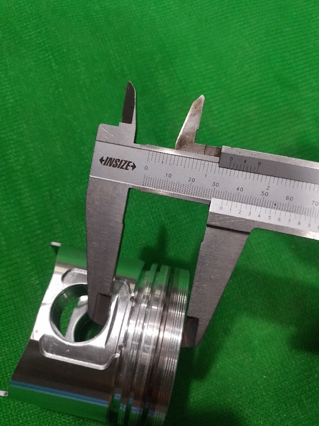 PISTON 4D84-3 ắc đến đỉnh 34 nổ tròn đ.nhọn IZUMI NHẬT CÓ KÉP THÉP