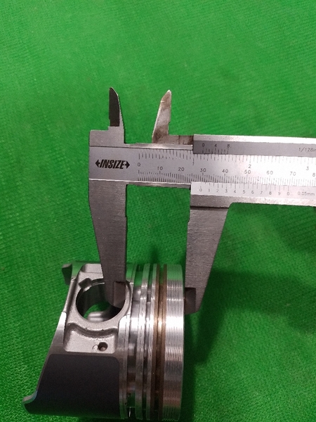 PISTON 4LE1 đỉnh TÉP trái tim,có kẹp thép IZUMI