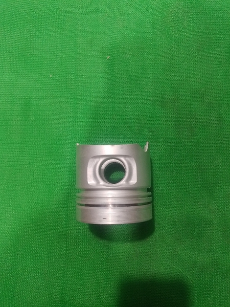 PISTON C240 3XM MAGURO