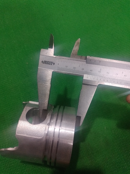 piston 3D82 nổ tròn đỉnh nhọn ắc 26 IZUMI