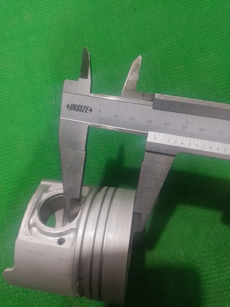 PISTON 3KR2 nổ vuông đỉnh nhọn