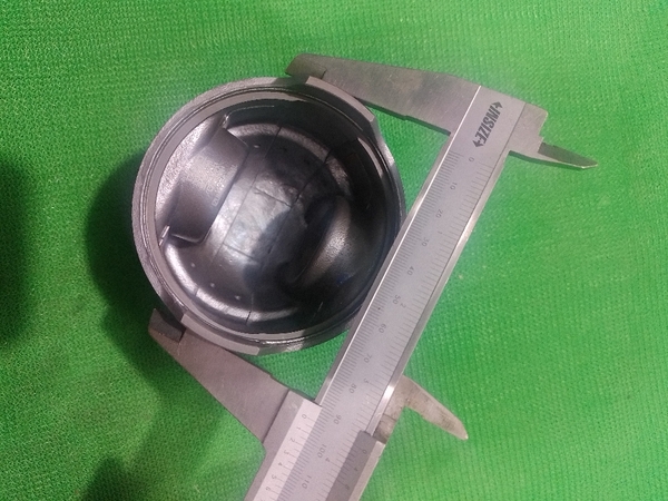 PISTON S4S Đ.NGÓN TAY, KẸP THÉP DẦU 4.5 IZ-N
