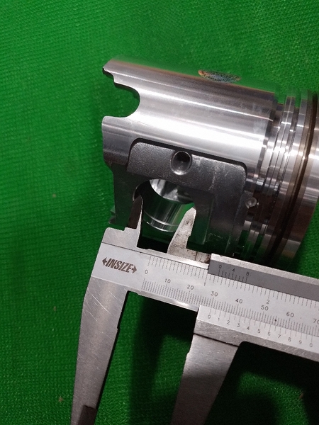 PISTON 4D94E ĐỈNH NHỌN HÃNG CLEVIT