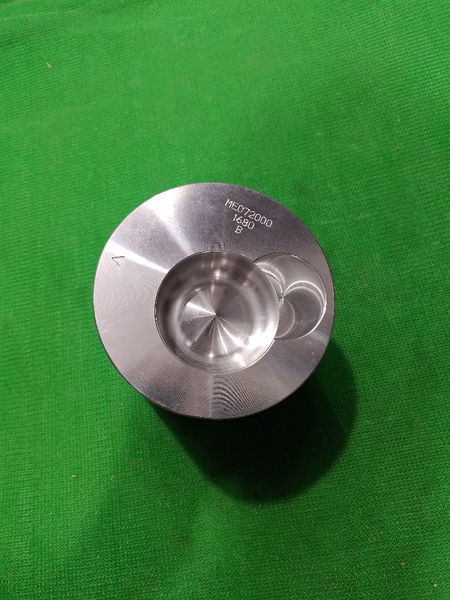 PISTON 6D16 IZUMI (N59 ẮC 38 THÂN ĐEN KẸP THÉP)