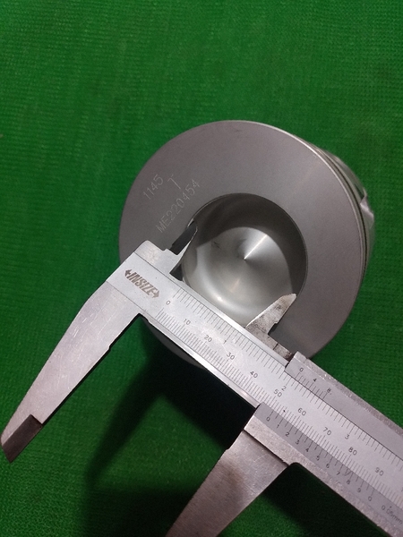 PISTON 6D34 N52 CÓ LỖ DẦU (CÓ LỖ CHÂN KHÔNG) - IZUMI