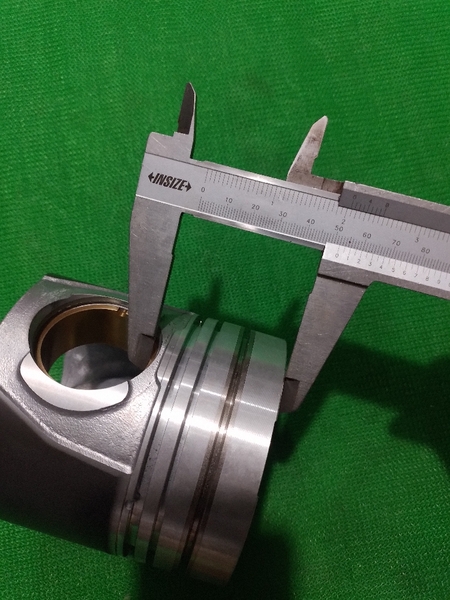 PISTON DL08 nổ tròn,đỉnh nhọn DOOSAN