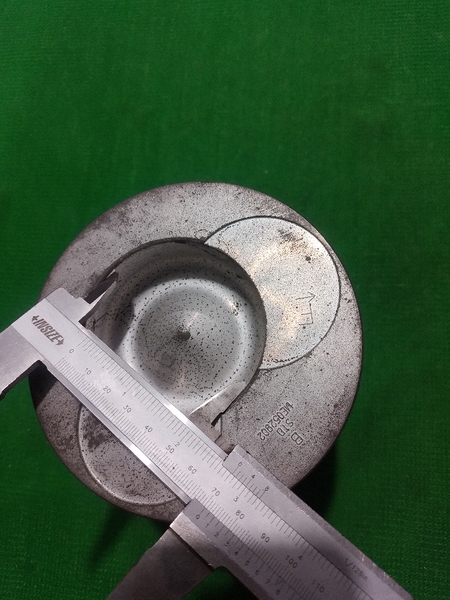 PISTON 6D22 nổ tròn 70 đỉnh nhọn TQ
