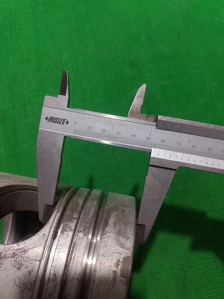 PISTON 6D22 nổ tròn 70 đỉnh nhọn TQ