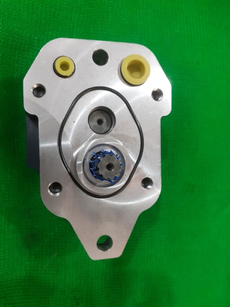 BƠM KHIỂN A8V55 A8V86 A8V107 = A8V115 10T  DHT (DH200-3) LỐP