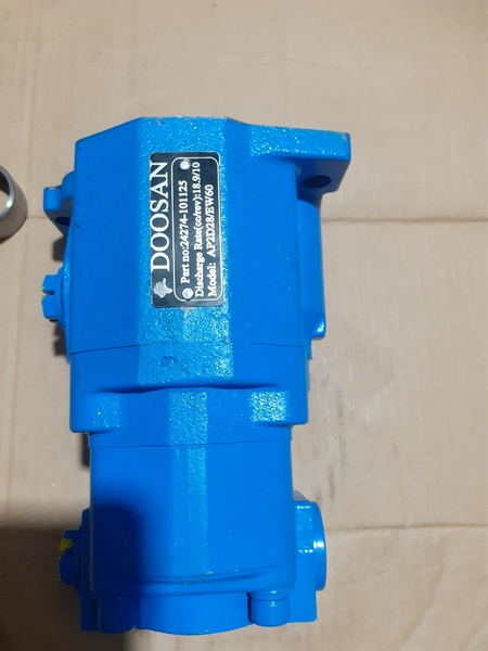 BƠM KHIỂN AP2D25 AP2D28 R60 (10CC) LƯU LƯỢNG CAO 4BL THẤP (1 VÀO 2 RA)  hơn mặt*2 đg dầu mặt*1 cạnh 2 đg dầu*1 cạnh 1 đg dầu 10CC (LỐP) BH 5T DHT