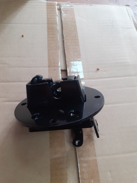 KHÓA GIỮ CÁNH CỬA VOLVO55 /R55-7 -31