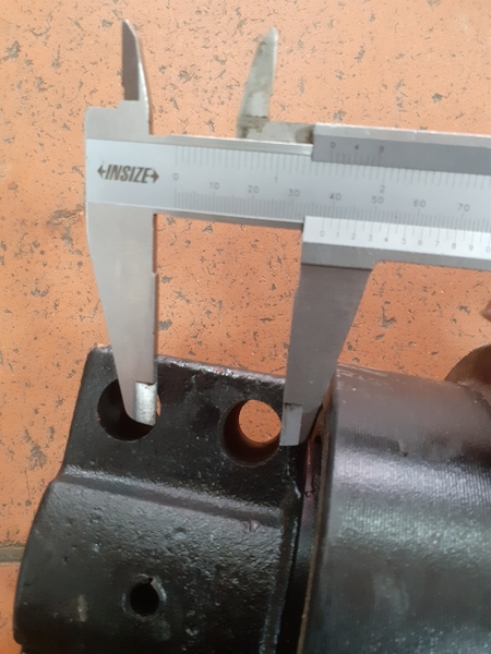 GA LÊ ĐỠ EX300-2/3/5 35*125 ZX330  DX300 ( TÂM 38*95 TAI DẦY 75 )(M16*100 )CH