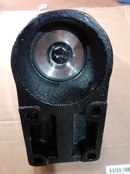 BU LY BƠM NƯỚC 6D102/PC200-6/7 (TRÊN HỘP GI ĐẦU TRỤC CÁNH QUẠT )