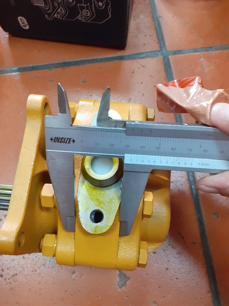 BƠM LÁI  D65 1 KHOANG*13T* KHOANG 33 Q PHẢI, DẦU 2 BÊN -KXN000320 -26