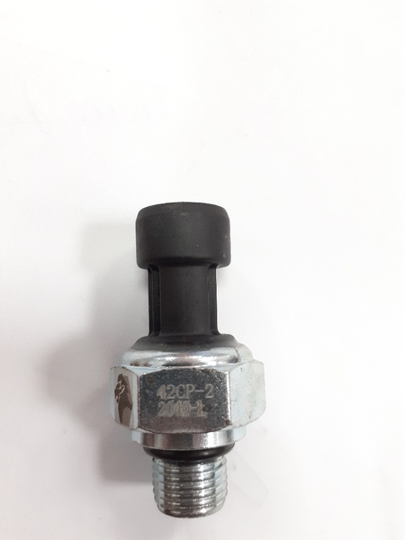 CẢM BIẾN ÁP SUẤT THẤP ZX200/ PHI 13 GIẮC TRÒN - BH04T