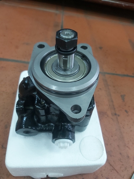 BƠM LÁI XE NÂNG FD30 KXN0003315 3 TAI BẮT ỐC -26 ( BẢO HÀNH LẮP ĐẶT)