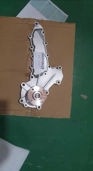 BƠM NƯỚC KUBOTA 19 LỖ KO NƯỚC PHỤ - WHC