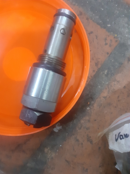 VAN PHỤ PC200-6/7 H95,zen24 giác 24va 27  - TQ