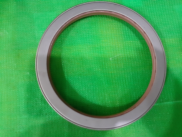 PHỚT MAY Ơ S200 CỔ: 140*170*14.5/16- OEM