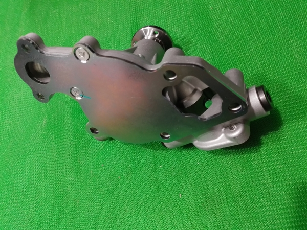 BƠM NƯỚC 3D82/4D82 - KHS (CỔ NƯỚC CÂN)
