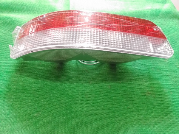ĐÈN HẬU SK200-6/8 SK330-8 - TRÁI
