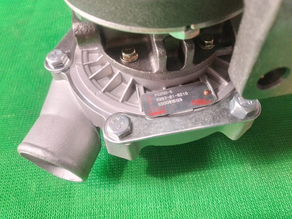 TUR BO PC200-5/6D95-GARRET.ĐẾ(71*82) CỔ HÚT(45*53) CỔ GIÓ(66*76)