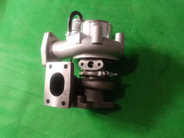 TUR BO PC130-7/8/4D95 TD04L-CÓ ĐIỀU TỐC-SL.ĐẾ(40*73)CỔ HÚT BẮT 3BL TÂM 67 PHI LỖ 38.CỔ GIÓ(67*78)CỔ XẢ BẮT 4BL
