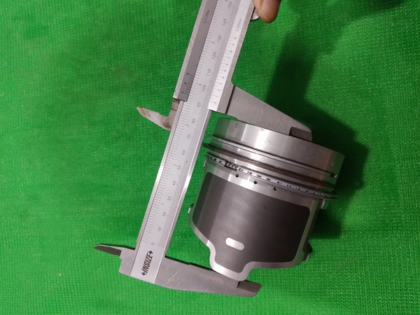 PISTON+ XÉC MĂNG 6D95 (2121) KONEKS ( THÂN ĐEN N55 H94)