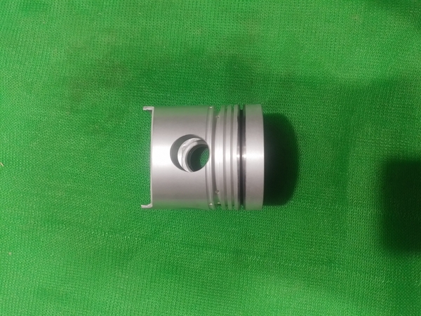 PISTON C240 đỉnh nấm trái tim kép thép 4xm IZUMI