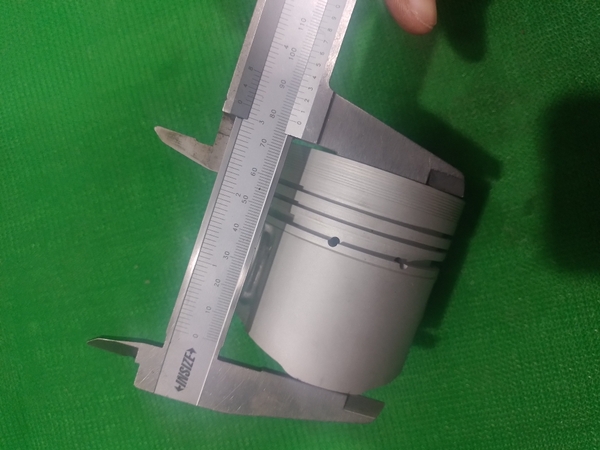 PISTON 3KR2 nổ vuông đỉnh nhọn