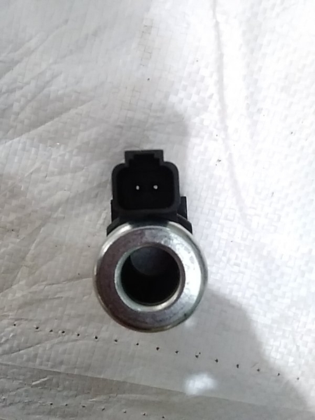 RƠ LE LỖ 18 24V*H40 (KHÔNG DÂY) ABG/KS